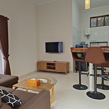 Made Oka Homestay And Warung Munduk Buitenkant foto