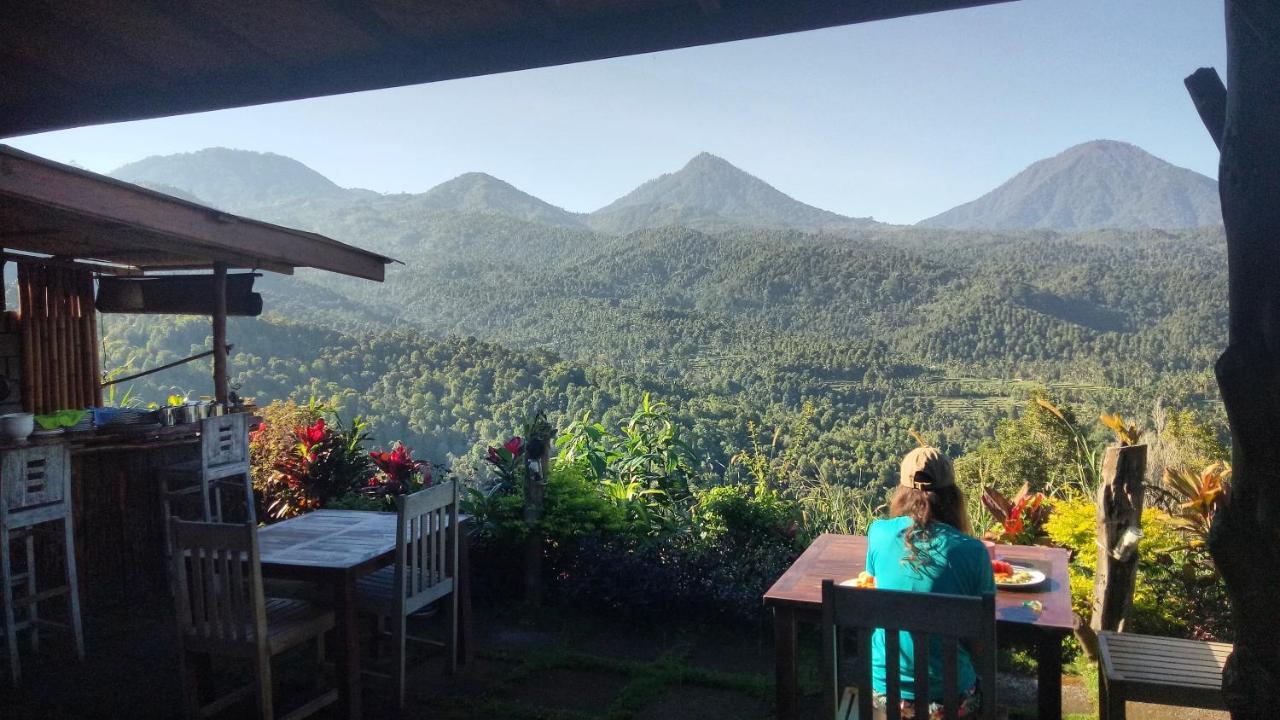 Made Oka Homestay And Warung Munduk Buitenkant foto