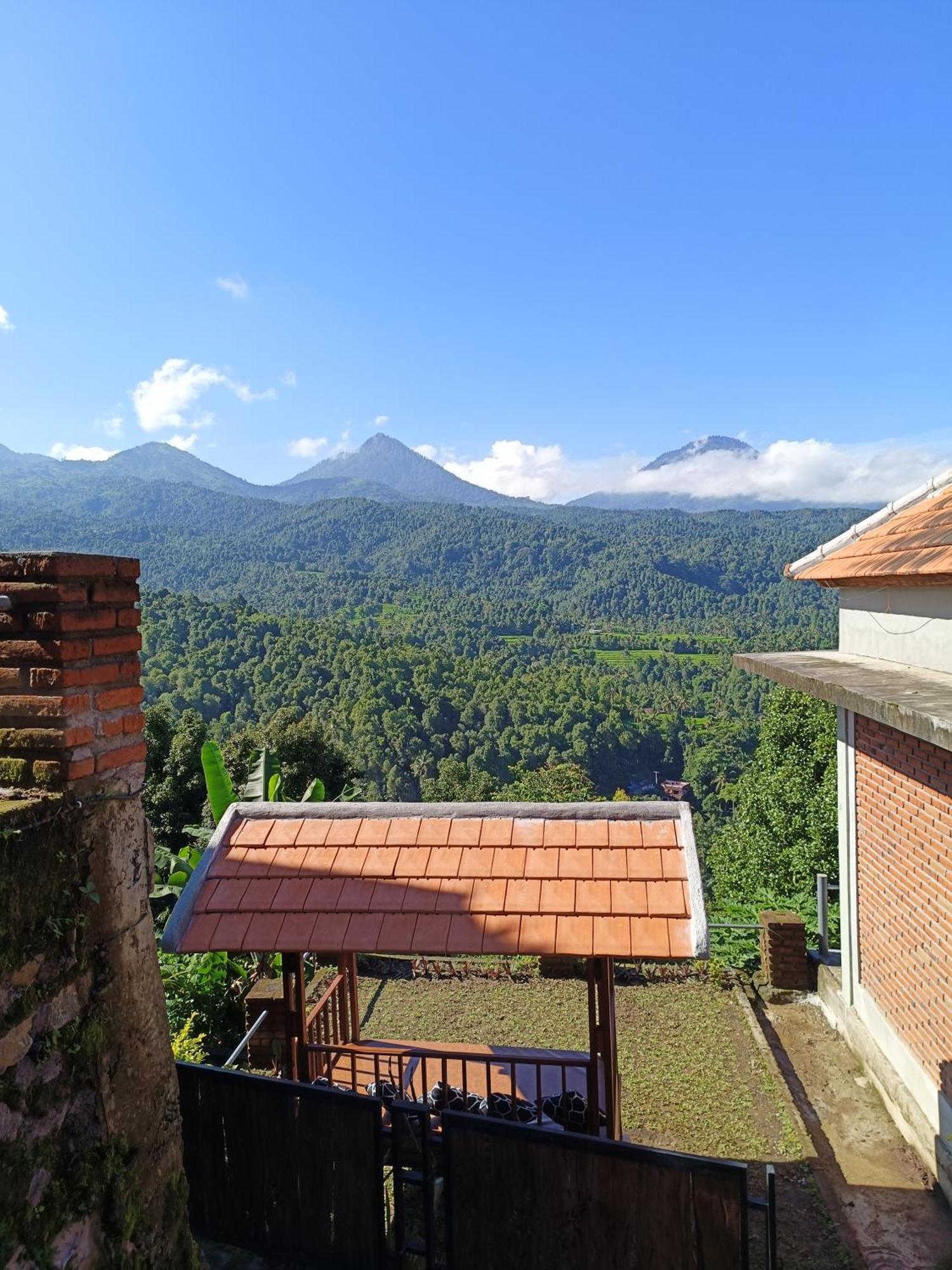Made Oka Homestay And Warung Munduk Buitenkant foto