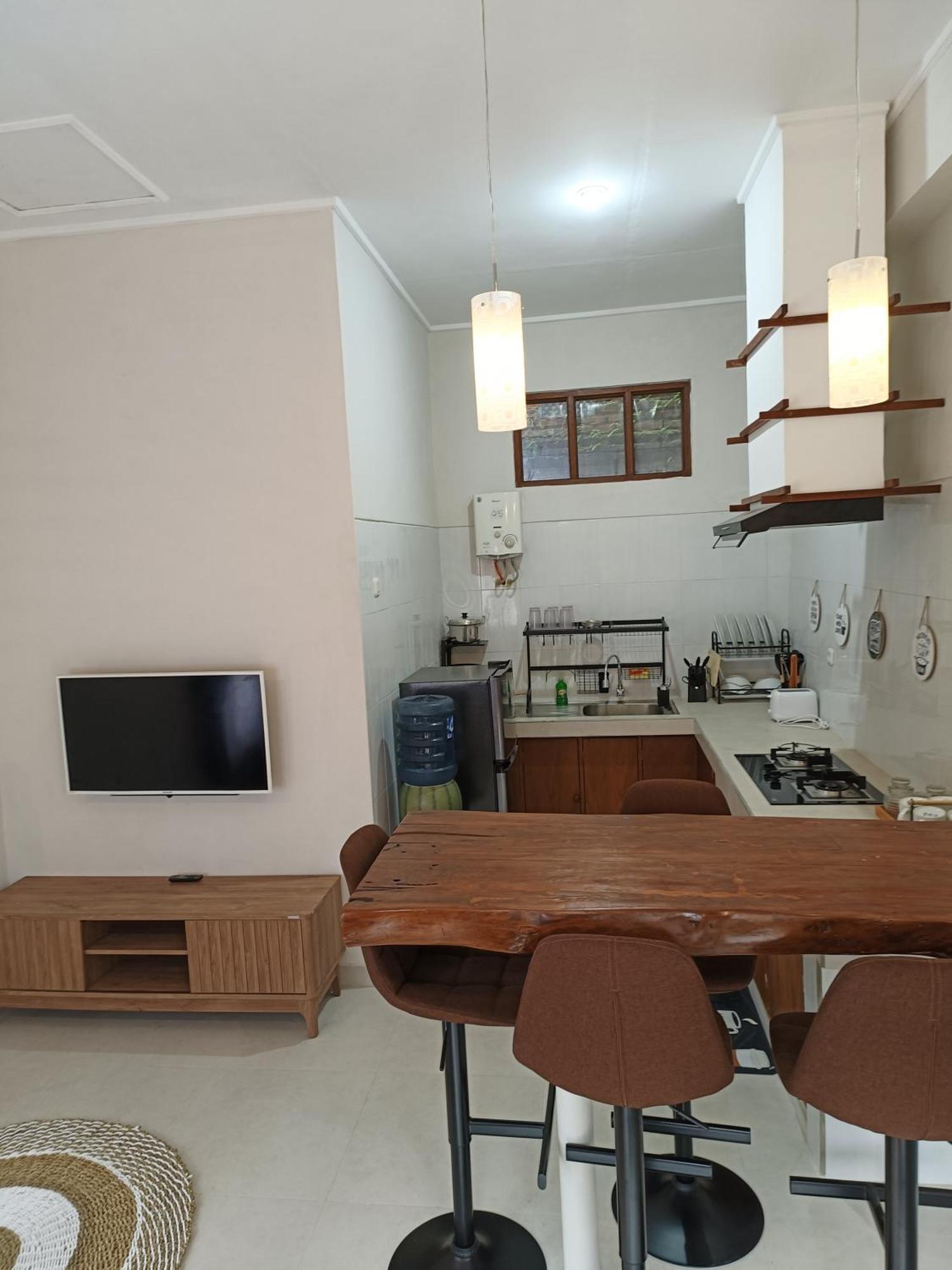 Made Oka Homestay And Warung Munduk Buitenkant foto