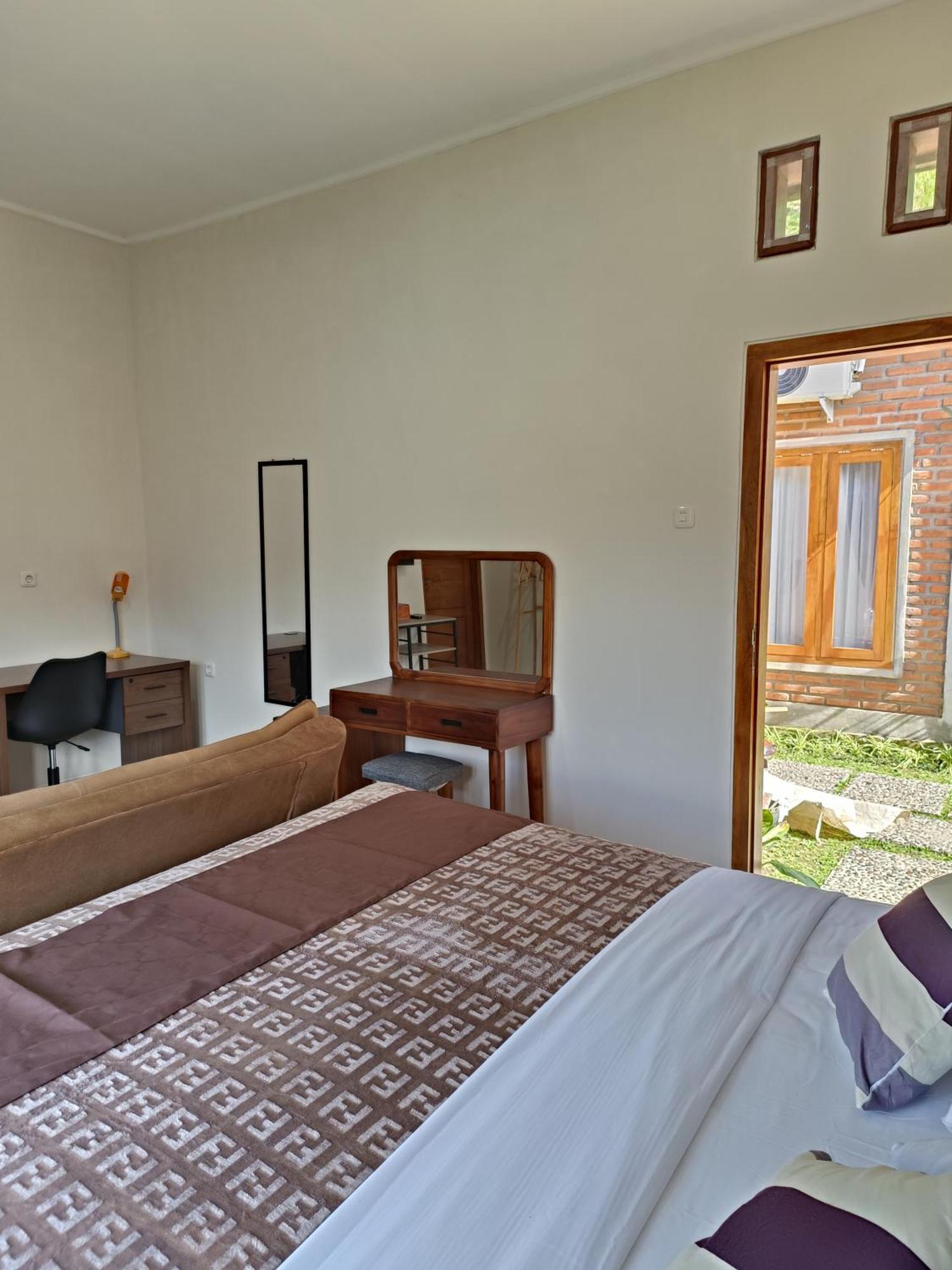 Made Oka Homestay And Warung Munduk Buitenkant foto
