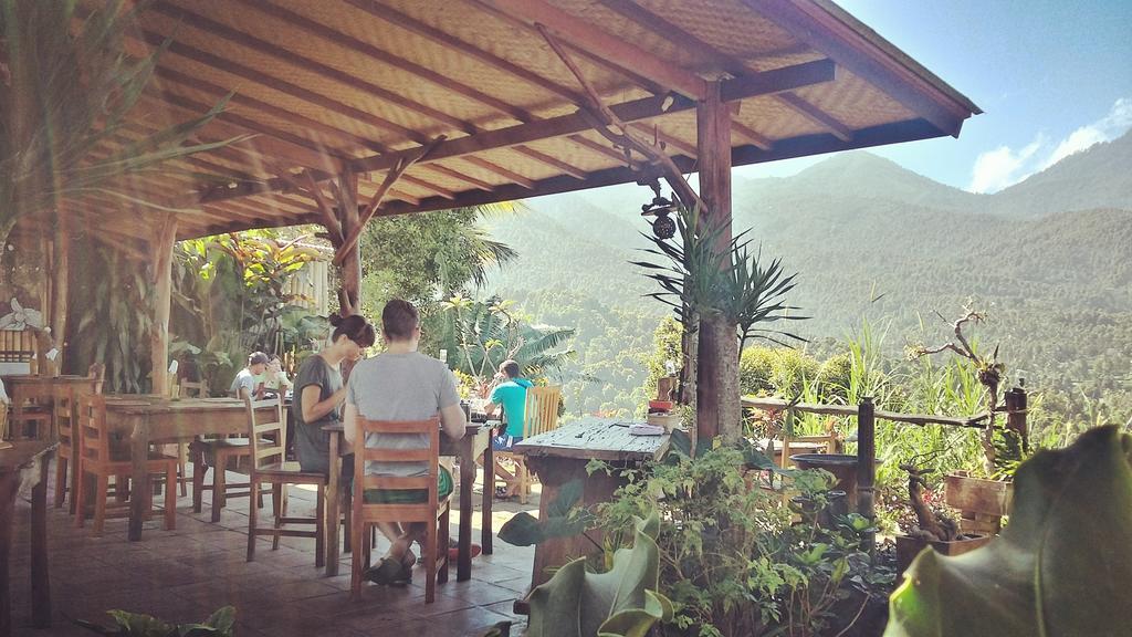 Made Oka Homestay And Warung Munduk Buitenkant foto